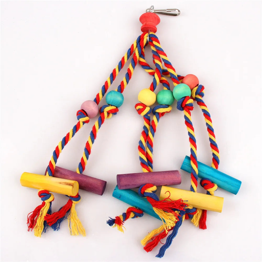 Accesorio de enriquecimiento para aves dentro de la jaula
